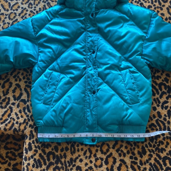Pretty Little Things Green Satin Quilted Cuff Hem Puffer Jacket removable hood 6 - Picture 14 of 16